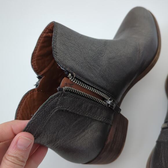 Lucky Brand Women's Booties 7.5 M Breah Ankle Boots Metallic Silver Gunmetal EUC - Picture 7 of 10